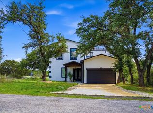 131 Friendlywood Dr, Canyon Lake, TX 78133