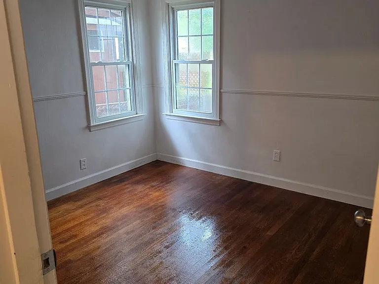 2101 Caseyville Ave — Photo 11