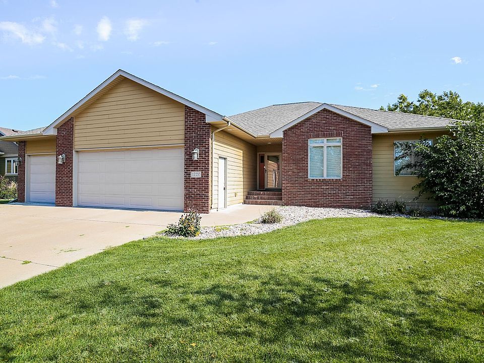 1720 S Parkview Blvd, Brandon, SD 57005 Zillow