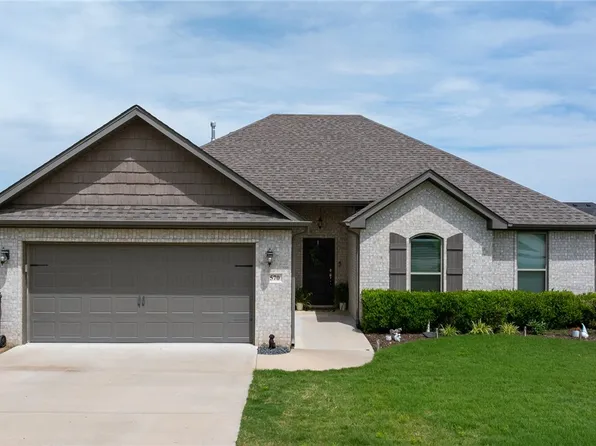 570 Captain Stockton St, Prairie Grove, AR 72753