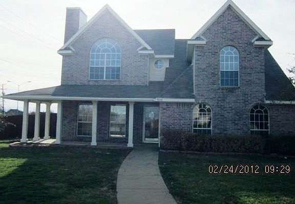 2nd image of 7606 Wilshire Dr