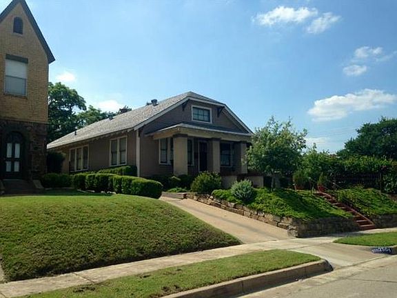 3rd image of 2504 Lubbock Ave
