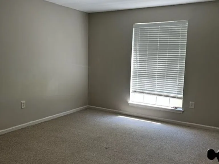 755 Burgin Ave — Photo 10