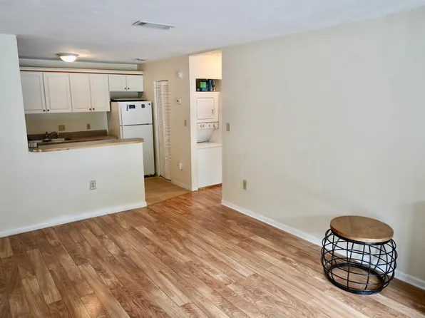 1035 SW 9th St, Gainesville, FL
