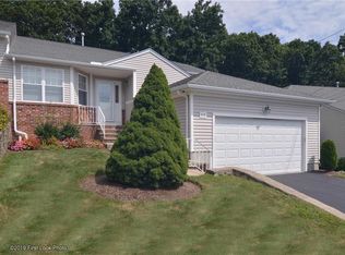 49 Hunters Run, North Providence, RI 02904