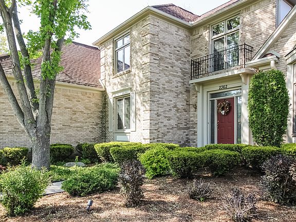 3rd image of 2362 Tall Oaks Dr