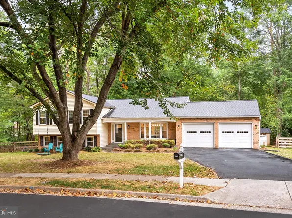 2785 Prince Harold Ct, Herndon, VA 20171