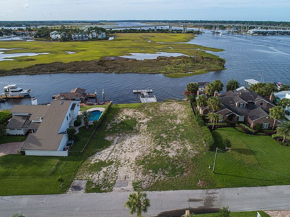 1st image of 14865 Plumosa Dr