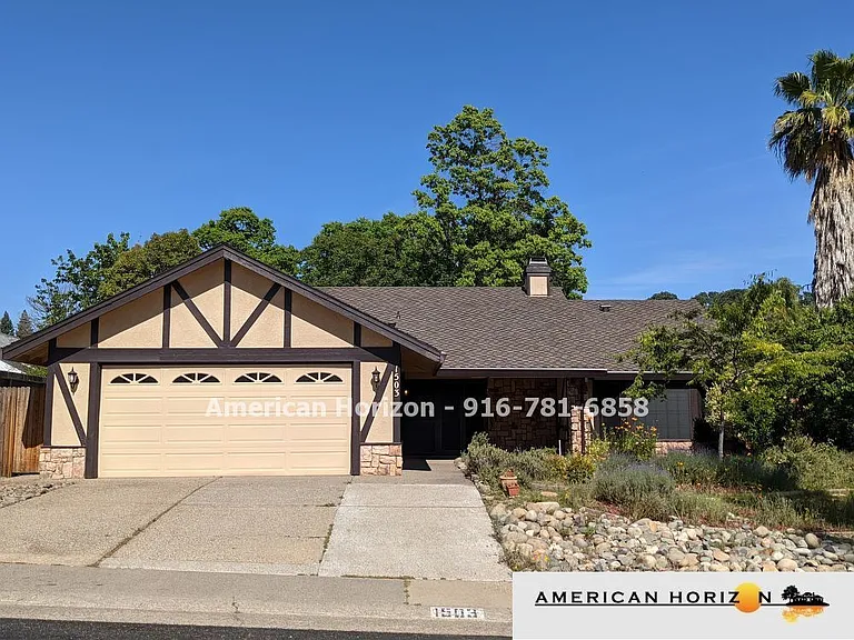 1503 Lariat Loop — Photo 1