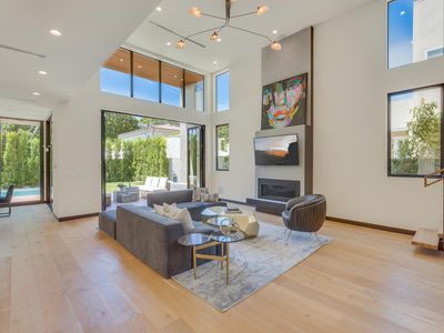 8724 Rosewood Ave, West Hollywood, CA, 90048