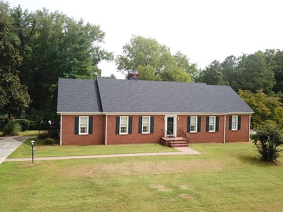 2nd image of 101 Crescent Dr