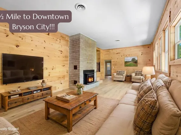 85 Arlington Ave, Bryson City, NC 28713