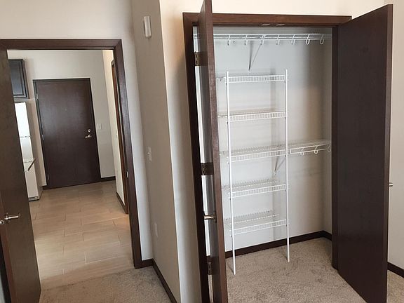 3rd image of 425 W Washington Ave APT 318