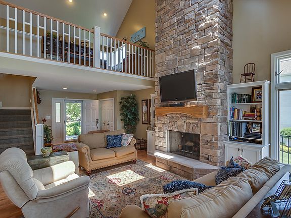 2nd image of 25934 N Shore Dr