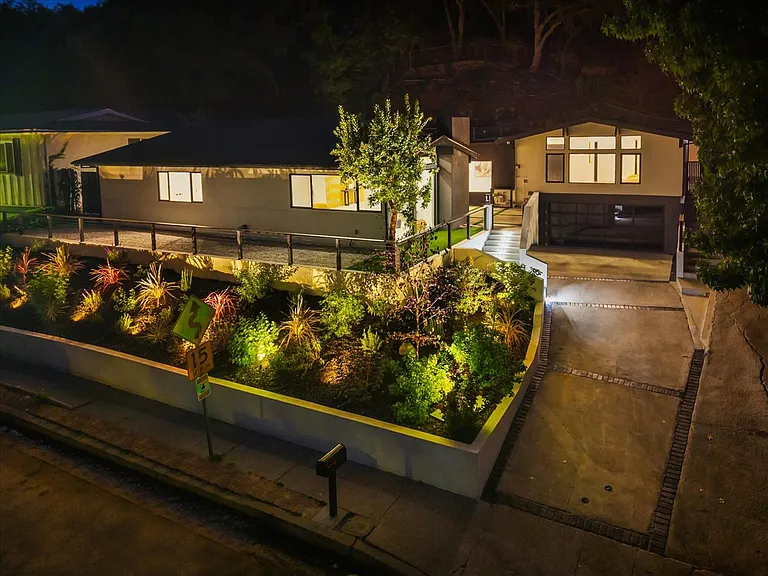 3873 Royal Woods Dr — Photo 42