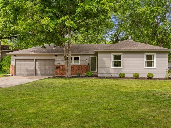 10417 Outlook Dr, Overland Park, KS 66207