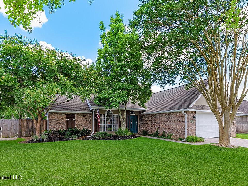 1st image of 15025 Barbara Dr