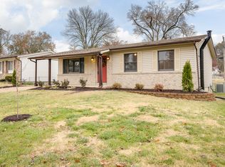 11919 Glenridge Dr, Maryland Heights, MO 63043
