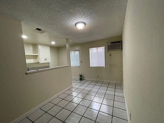 3rd image of 146 N Grandview Ave