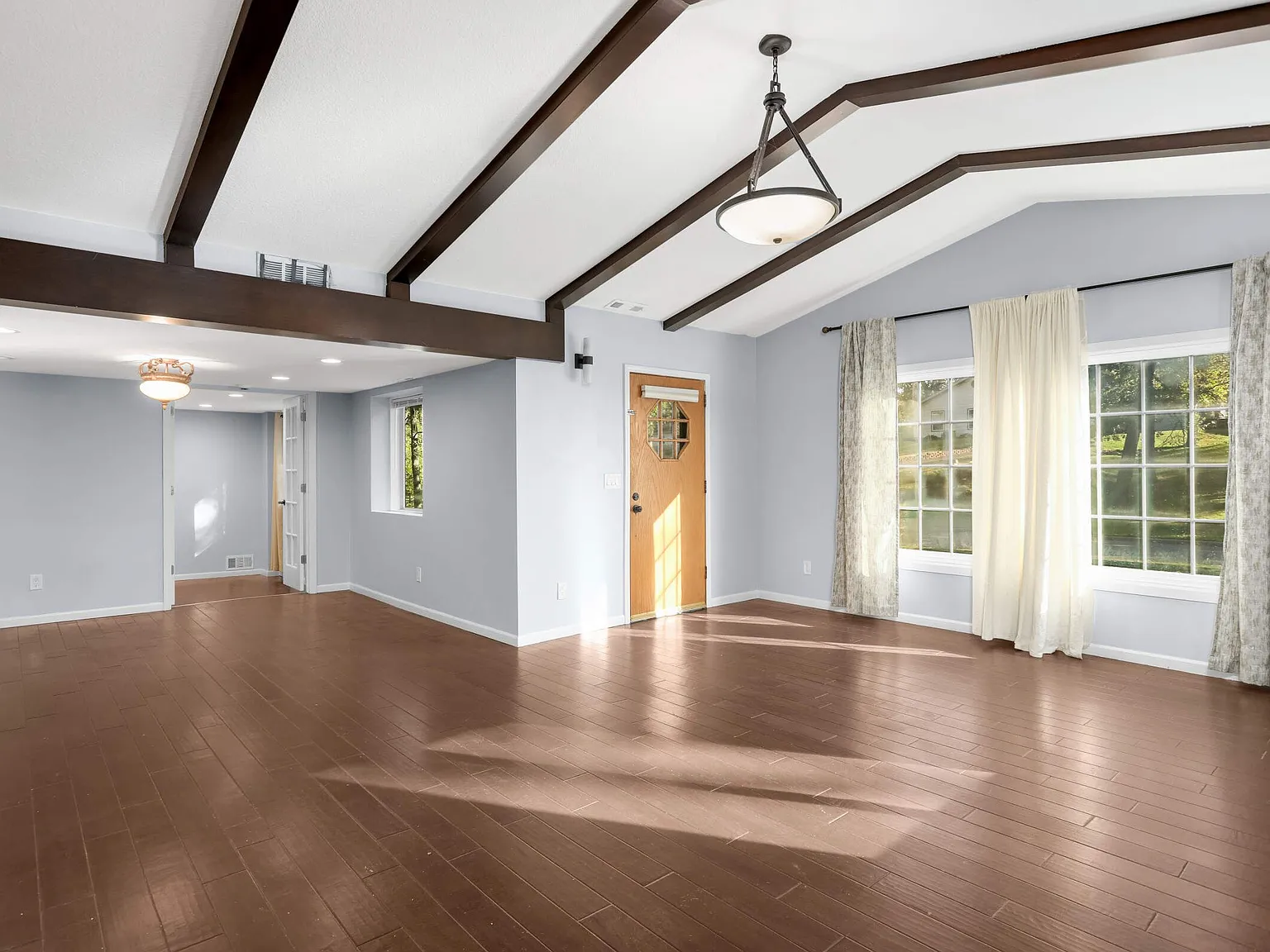 2 bed, 1.0 bath, 1000 sqft, $1,925 — Photo 3