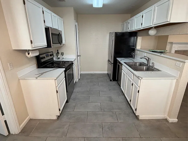 507 Cutty Trl #B — Photo 7