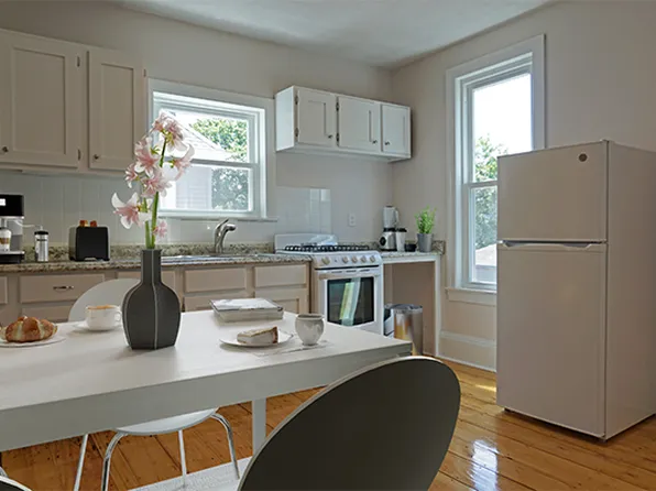 145 Brown St #2R, Waltham, MA 02453