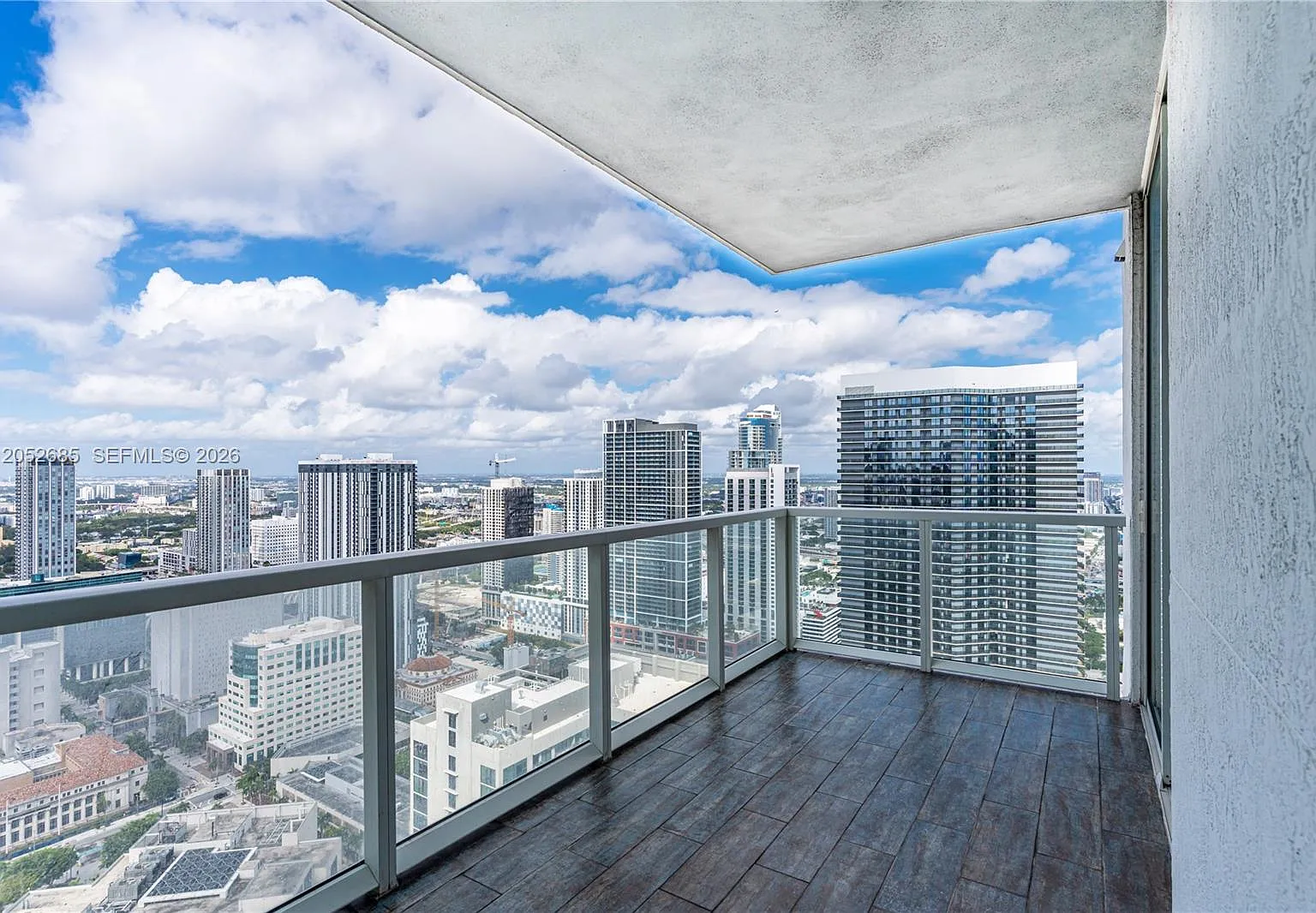Vizcayne North Condo — Photo 1