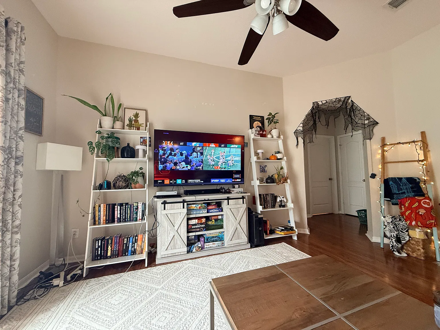 2 bed, 1216 sqft, $2,350 — Photo 1