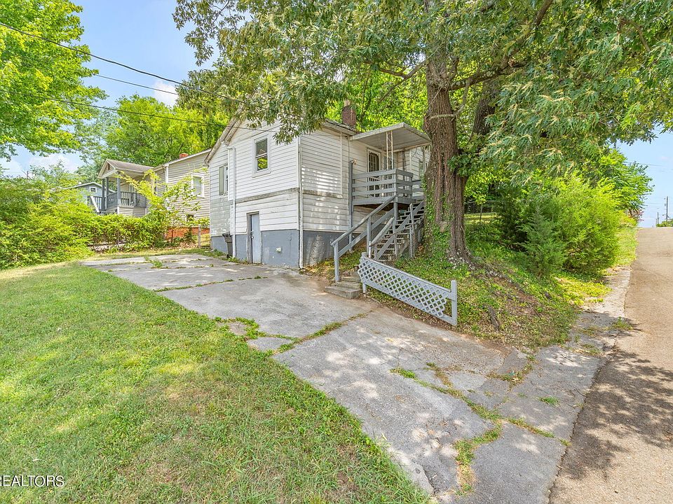 1st image of 222 W Columbia Ave