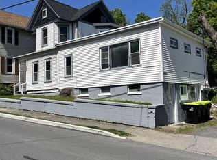 412 N 8th St APT 1, Stroudsburg, PA 18360