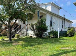 615 Brown St, Raceland, KY 41169