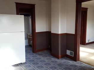 910 S 24th St #2, Manitowoc, WI 54220