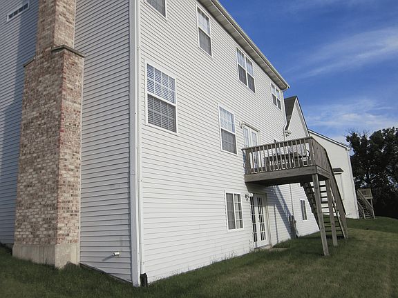 2nd image of 105 Whispering Oaks Dr