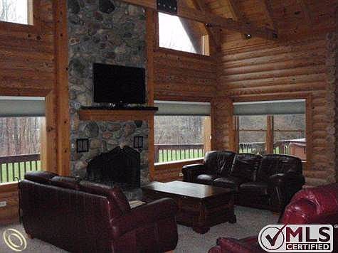 4866 Witt Road - great room.JPG