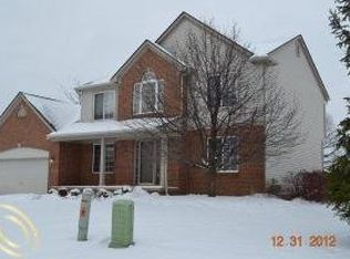 25922 Carriage Ln, South Lyon, MI