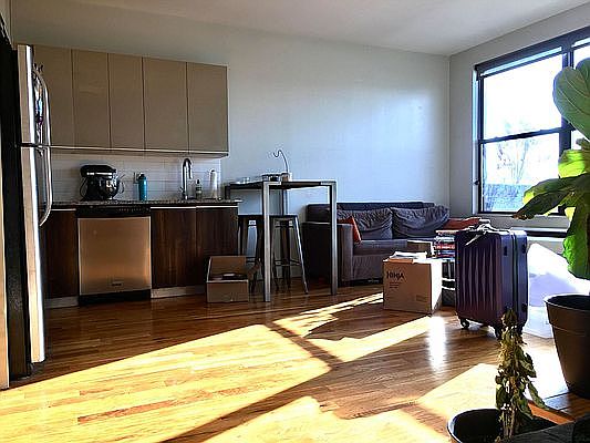 2nd image of 51 Kosciuszko St #404