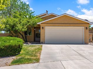 524 Medina Meadows Dr NE, Rio Rancho, NM 87144