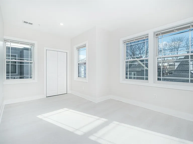 1540 N Shore Rd #101 — Photo 9