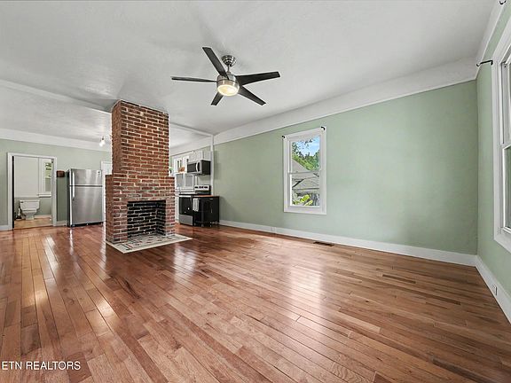 4th image of 1127 Rider Ave