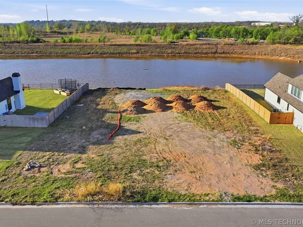 5314 E 127th St S, Bixby, OK 74008