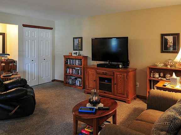 4th image of 520 11th St NE APT 2