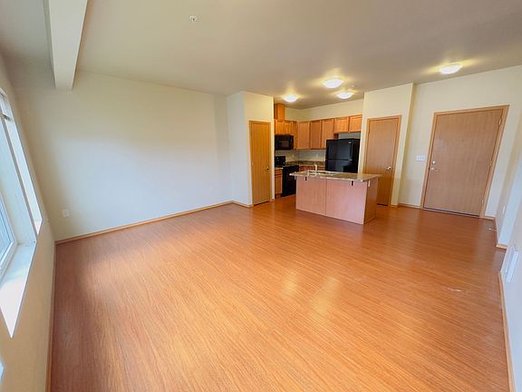 4th image of 12300 Ambaum Blvd SW #205