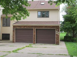 3934 Partridge Cir #D, Bettendorf, IA 52722