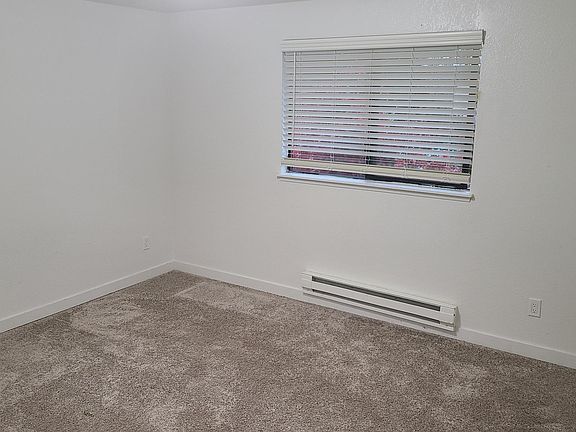 4th image of 2109 123rd Ave NE APT 1