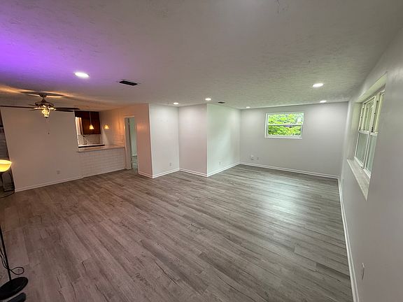 2nd image of 6491 Masal St