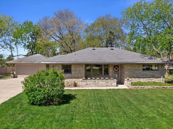 W172N9751 Division Rd, Germantown, WI 53022