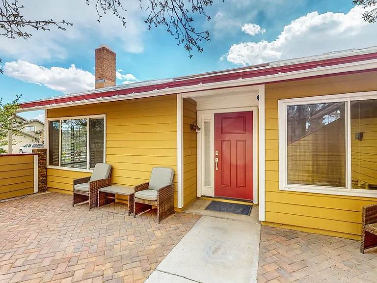 6543 Peachtree Ln — Photo 40