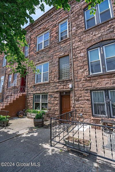 2nd image of 257 Quail Street