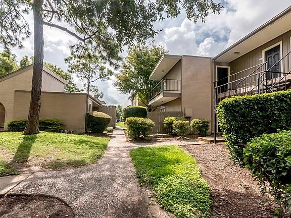 4th image of 16202 El Camino Real APT 1102