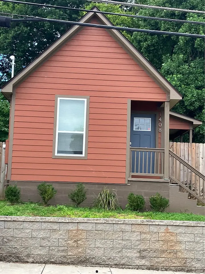 2 bed, 880 sqft, $1,750 — Photo 1